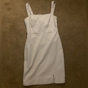purple and white checkered hollister mini dress with adjustable straps